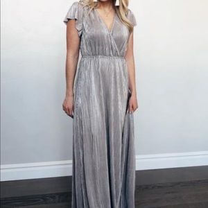 Fun, silver dress 🌿